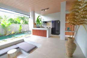Alodia Villa with pool & kitchen